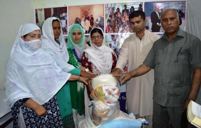 Slideshow: Assisting Rural Women in Mangla, Pakistan