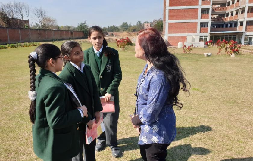 URI members visit environmental school in Delhi