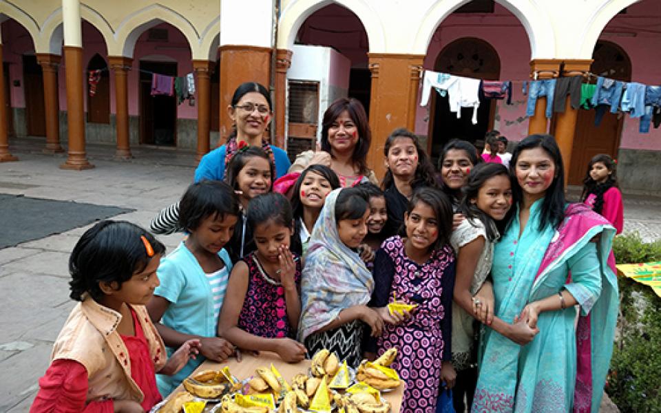 AbhigyaneFoundationHoli2017_04.jpg