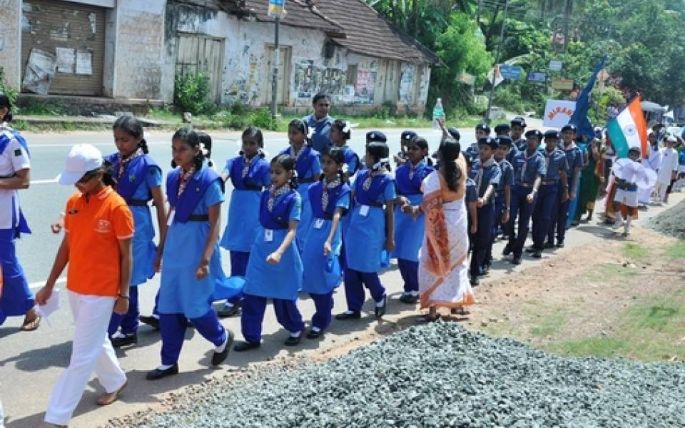 people marching for peace