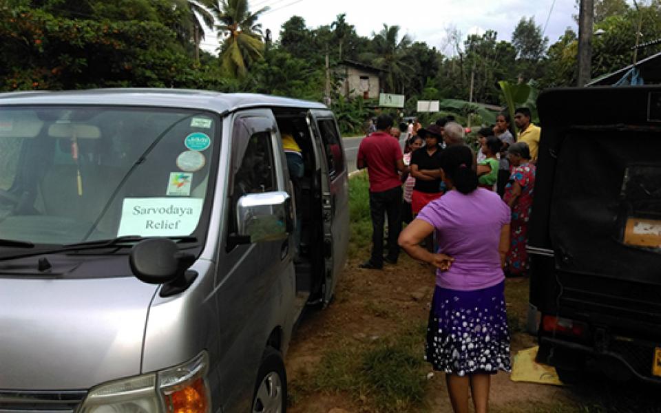 Sarvodaya Shanthi Sena cc-srilanka-floodrelief2017b.jpg 