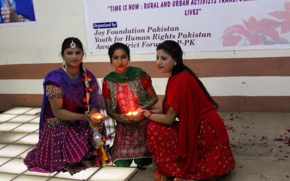 Photo of three Pakistani women